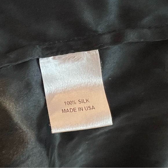 Kora Rae Silk 'Maya' Reversible Top - Picture 5 of 6